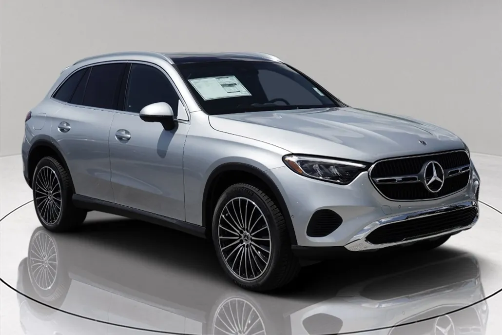 2026 Mercedes Benz GLC 300 photo 1