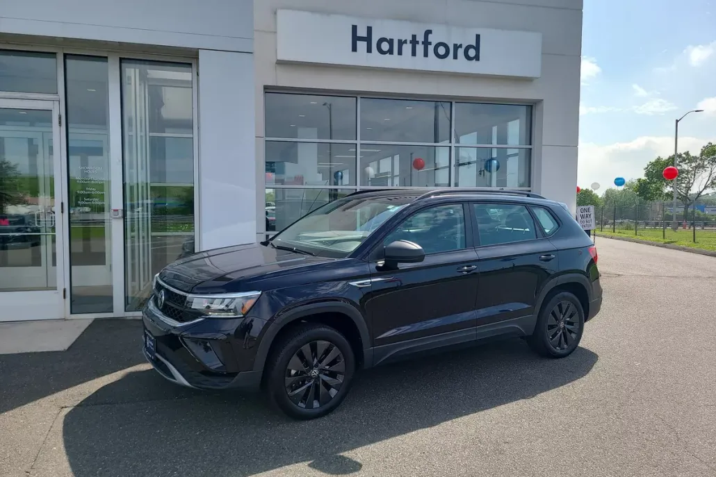2022 Volkswagen Taos S photo 1