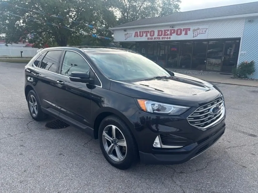 2020 Ford Edge SEL photo 1