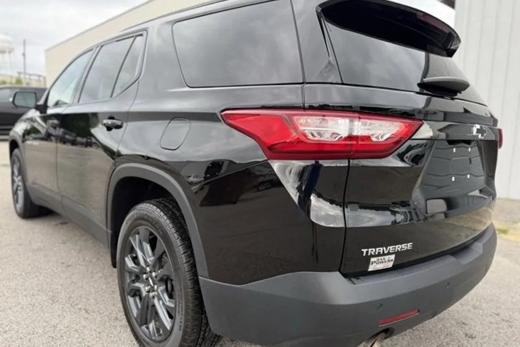 2021 Chevrolet Traverse RS photo 1