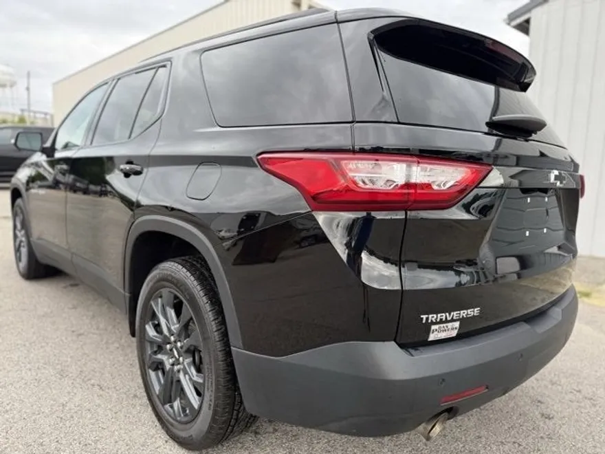 2021 Chevrolet Traverse RS photo 1