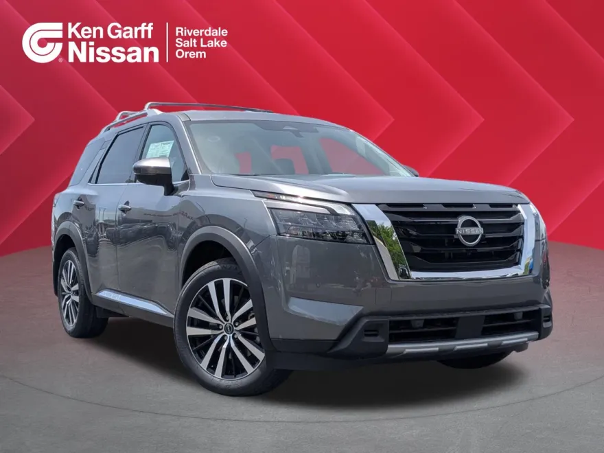 2025 Nissan Pathfinder Platinum photo 1
