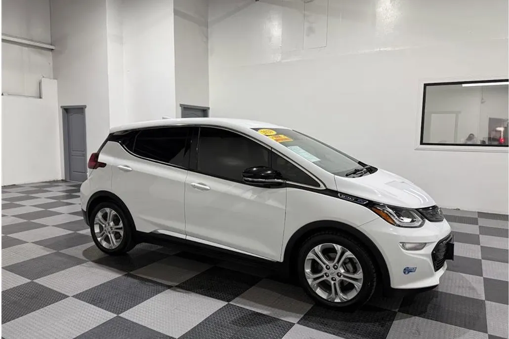 2020 Chevrolet Bolt EV photo 1