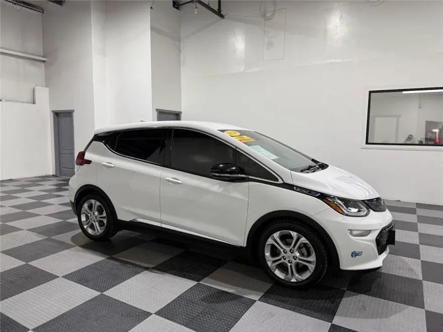 2020 Chevrolet Bolt EV photo 1