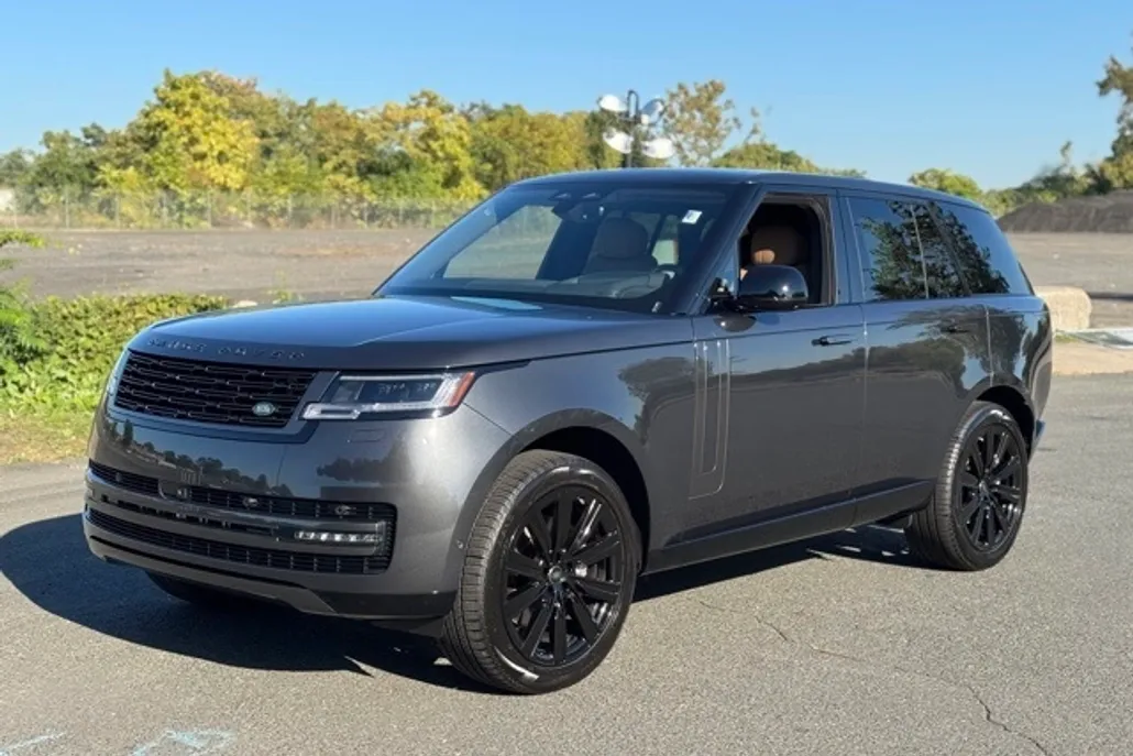 2025 Land Rover Range Rover SE photo 1