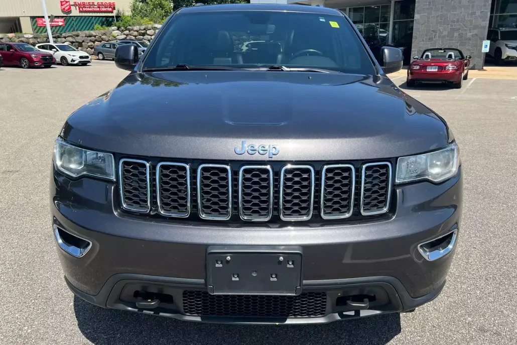 2020 Jeep Grand Cherokee Laredo photo 1