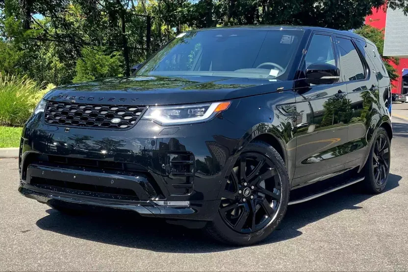 2025 Land Rover Discovery SE photo 1