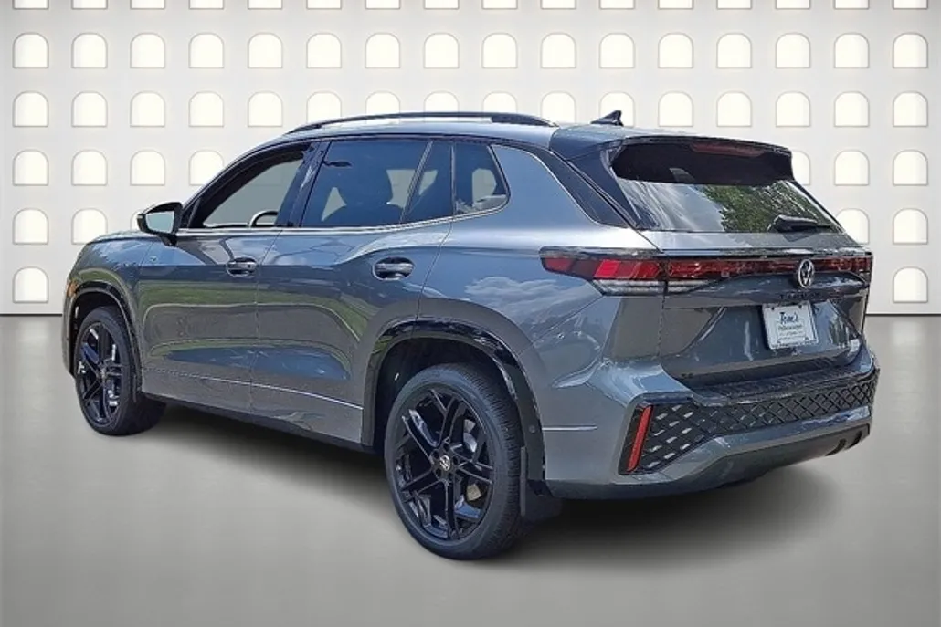 2025 Volkswagen Tiguan SE R-Line Black photo 1