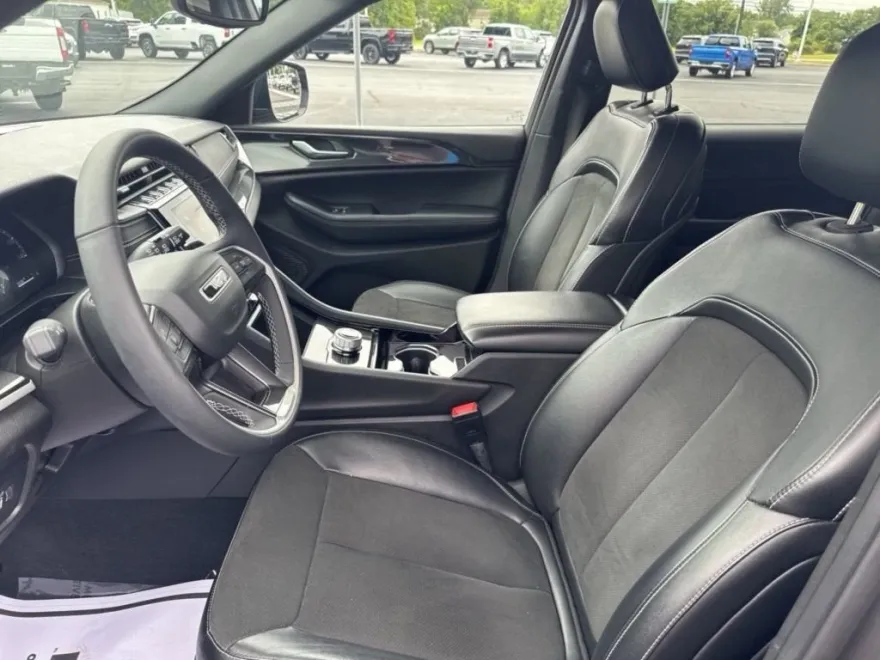 2023 Jeep Grand Cherokee Altitude photo 1