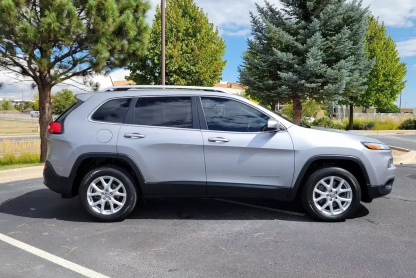 2017 Jeep Cherokee Latitude photo 1