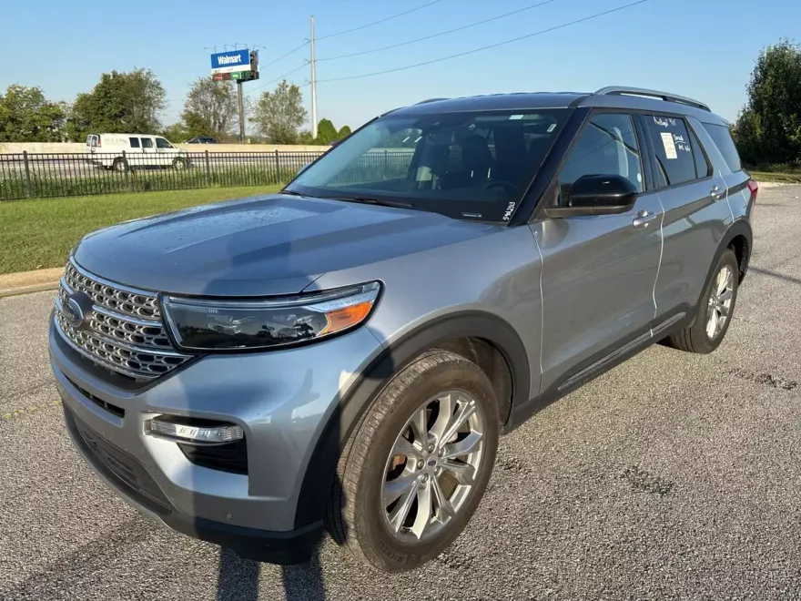 2023 Ford Explorer Limited photo 1