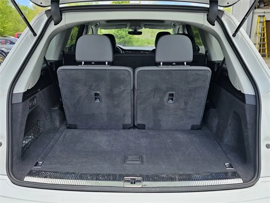 2024 Audi Q7 55 Premium Plus photo 1
