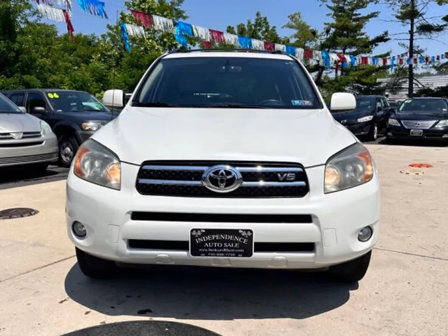 2008 Toyota RAV4 Limited photo 1