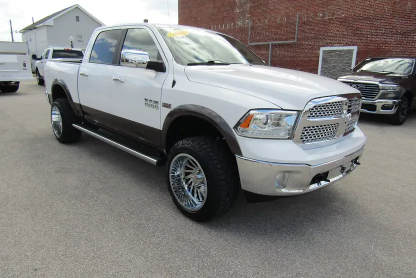 2018 Ram 1500 Laramie photo 1