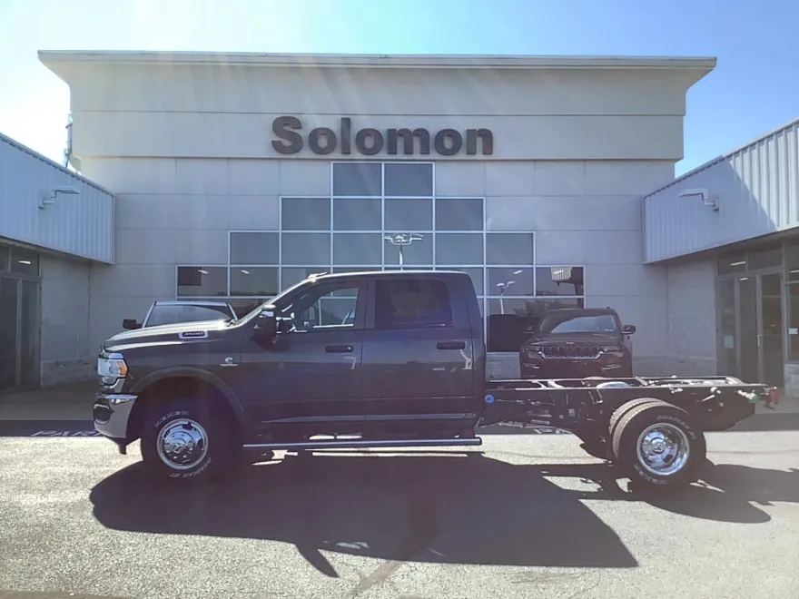 2024 Ram 3500 Tradesman photo 1