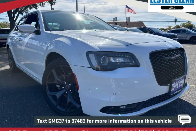 2021 Chrysler 300 photo 1
