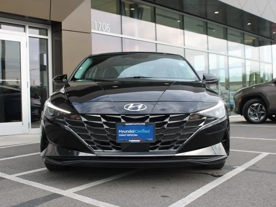 2023 Hyundai Elantra Limited photo 1