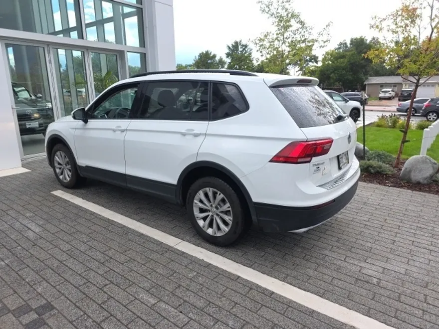 2018 Volkswagen Tiguan S photo 1