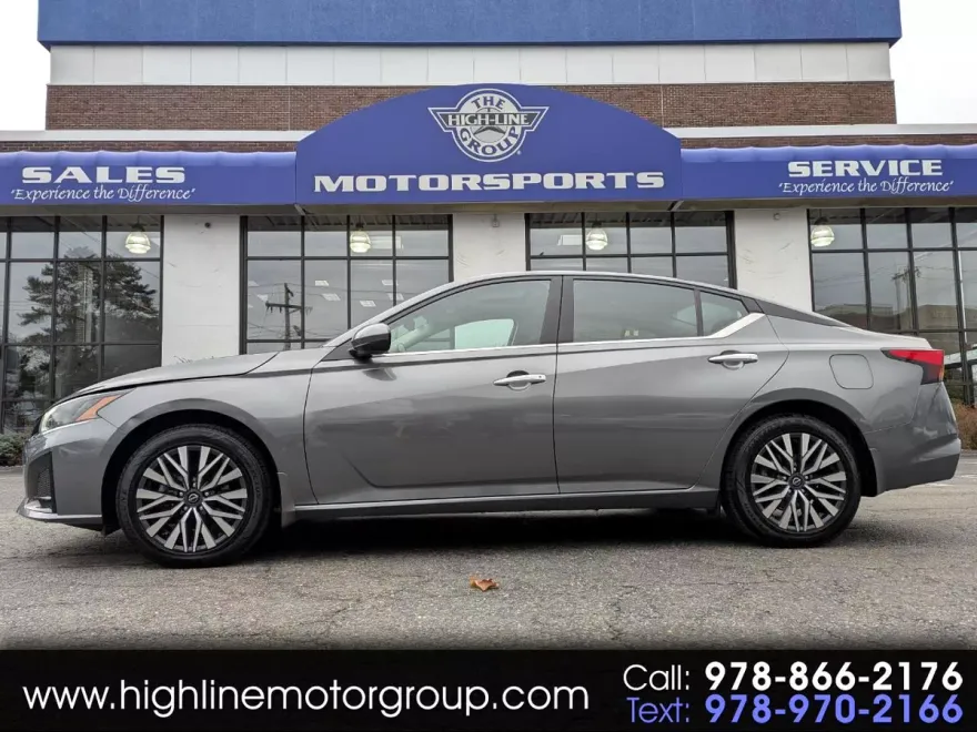 2023 Nissan Altima 2.5 SV photo 1