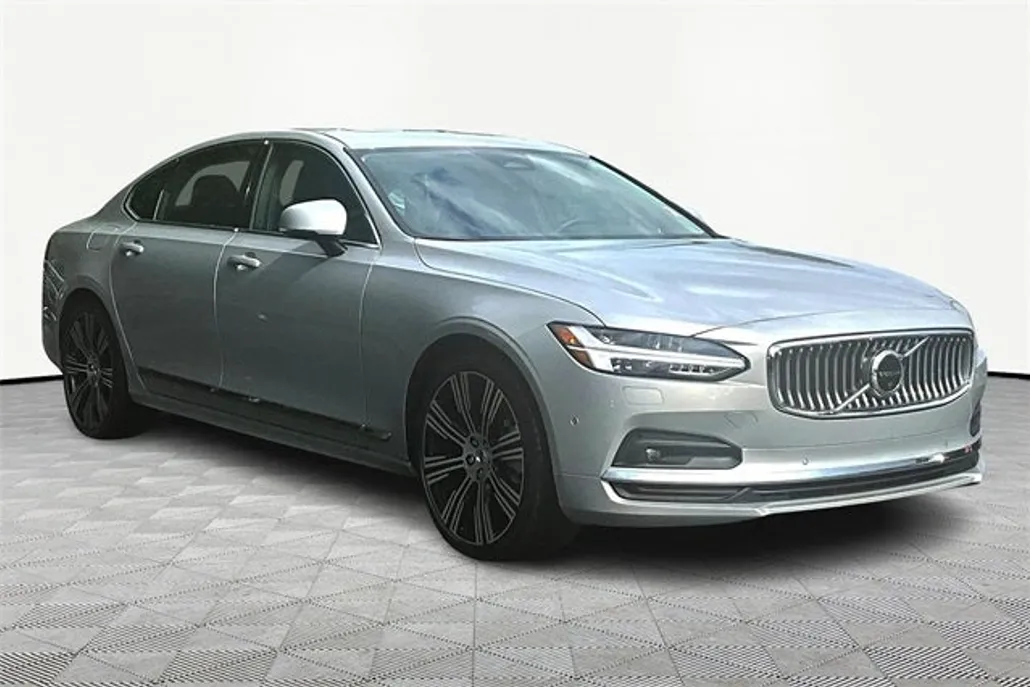 2023 Volvo S90 Plus photo 1
