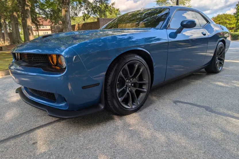 2022 Dodge Challenger R/T Scat Pack photo 1