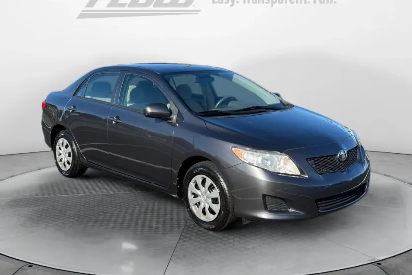 2010 Toyota Corolla LE photo 1