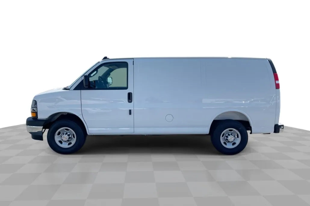 2025 Chevrolet Express Cargo 2500 photo 1