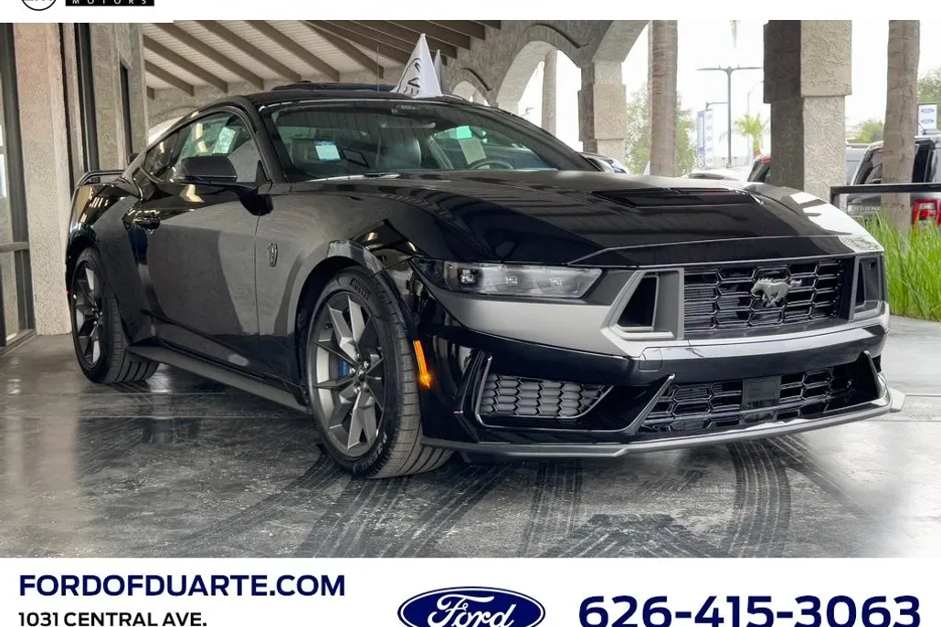 2025 Ford Mustang Dark Horse photo 1