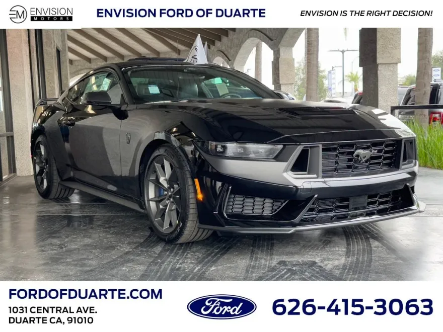 2025 Ford Mustang Dark Horse photo 1
