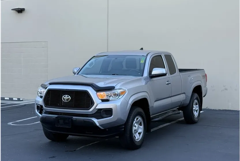 2016 Toyota Tacoma Access Cab SR photo 1