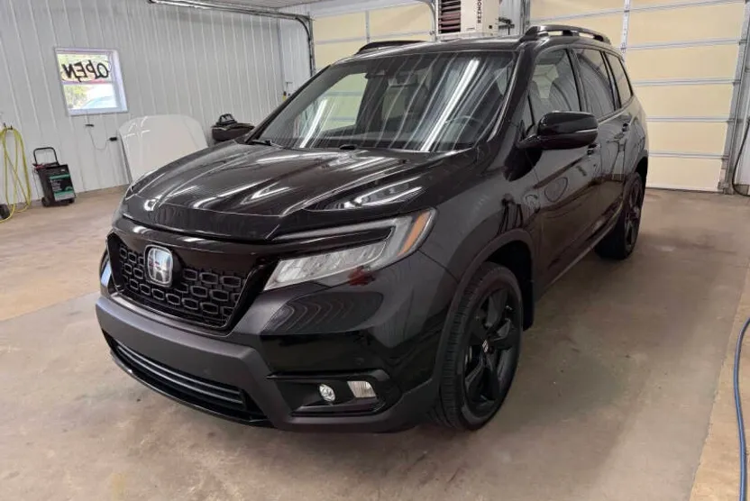 2021 Honda Passport Elite photo 1