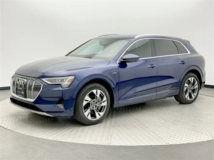 2022 Audi e-tron Premium Plus photo 1