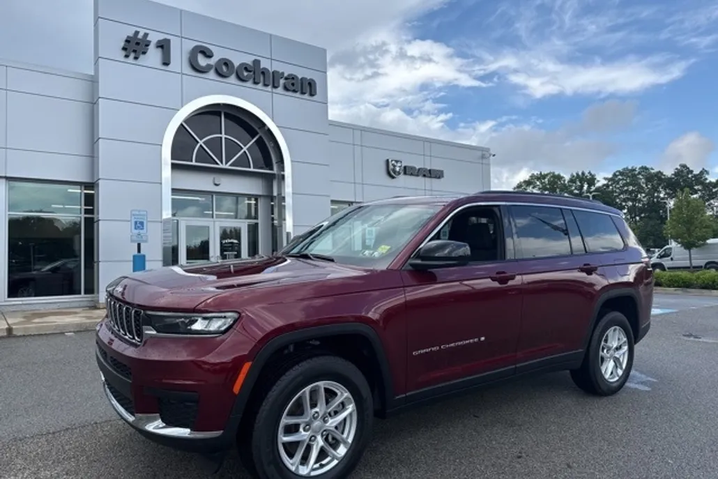 2025 Jeep Grand Cherokee Laredo X photo 1