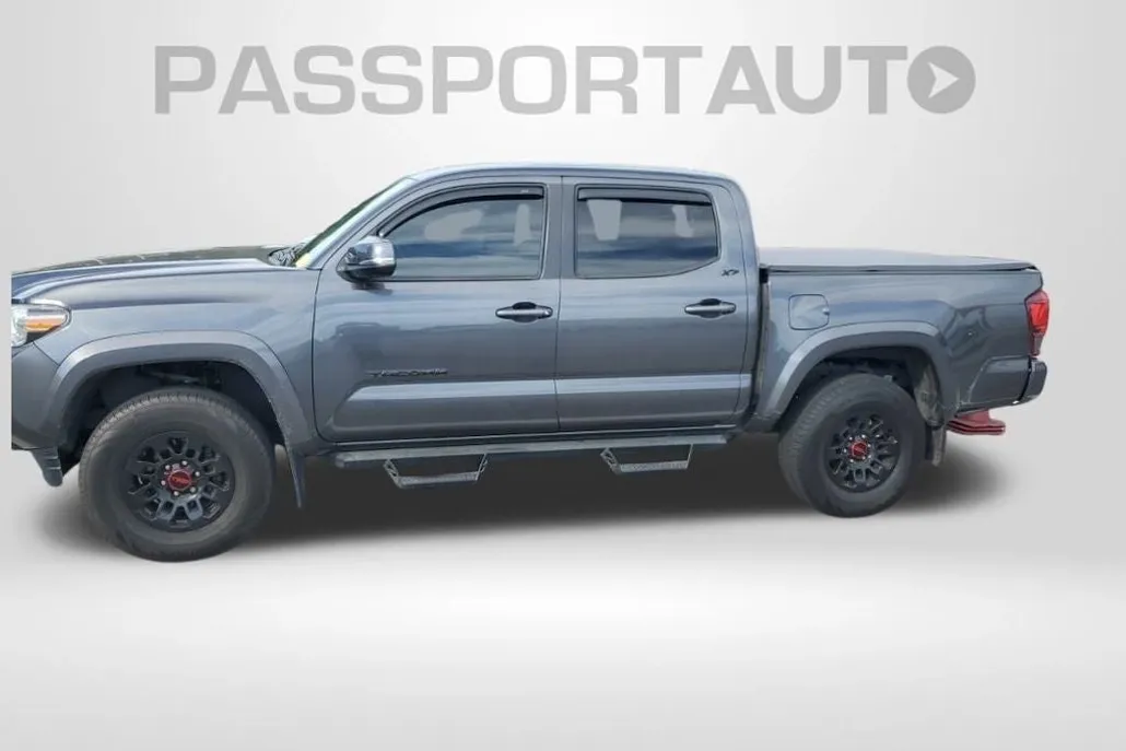 2022 Toyota Tacoma SR5 V6 photo 1