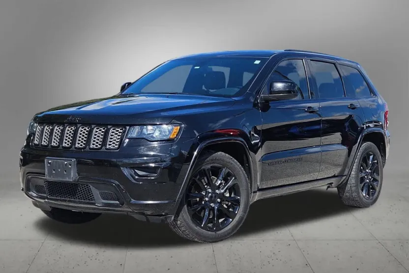 2021 Jeep Grand Cherokee Laredo photo 1