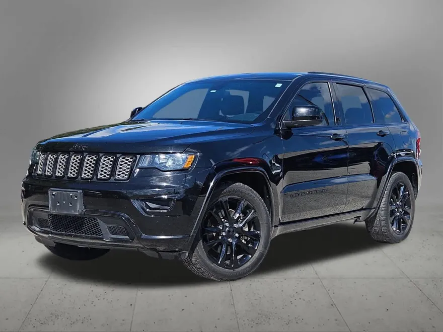 2021 Jeep Grand Cherokee Laredo photo 1