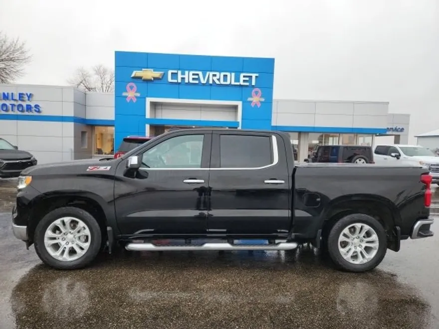 2022 Chevrolet Silverado 1500 LTZ photo 1