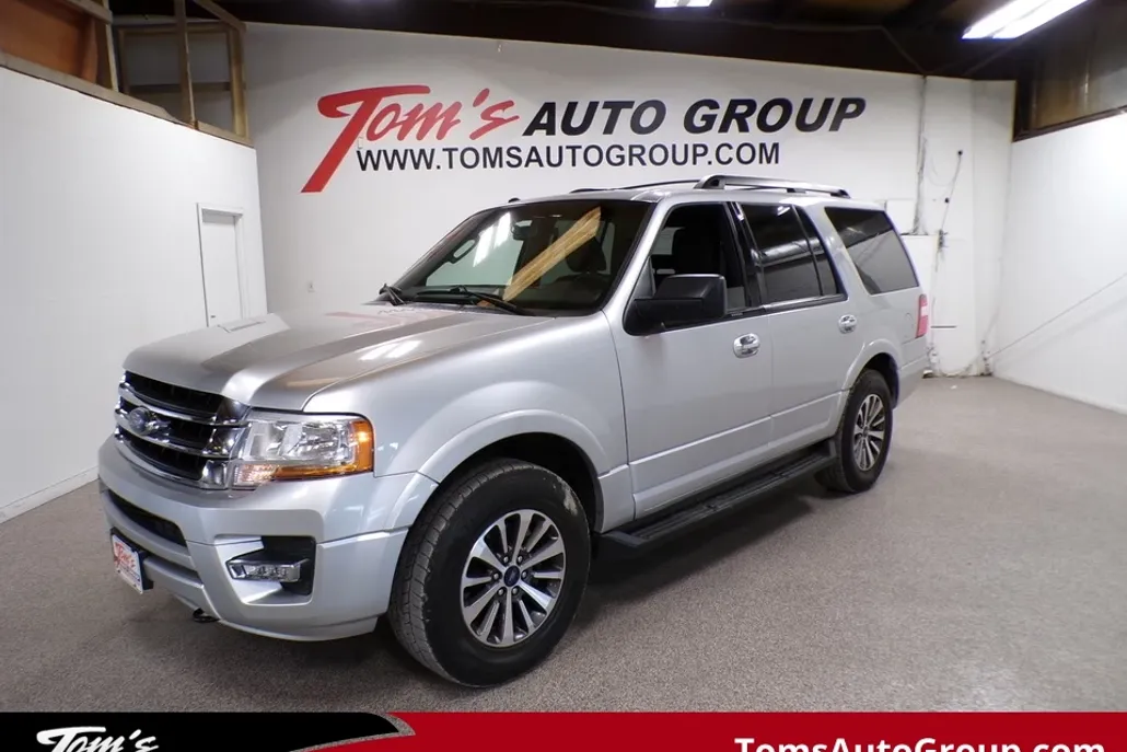 2017 Ford Expedition XLT photo 1