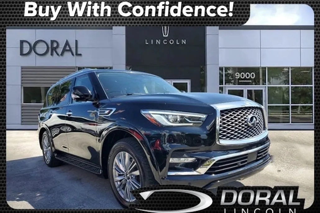 2019 Infiniti QX80 Luxe photo 1