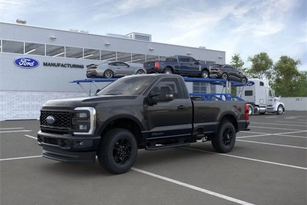 2025 Ford F-350 photo 1