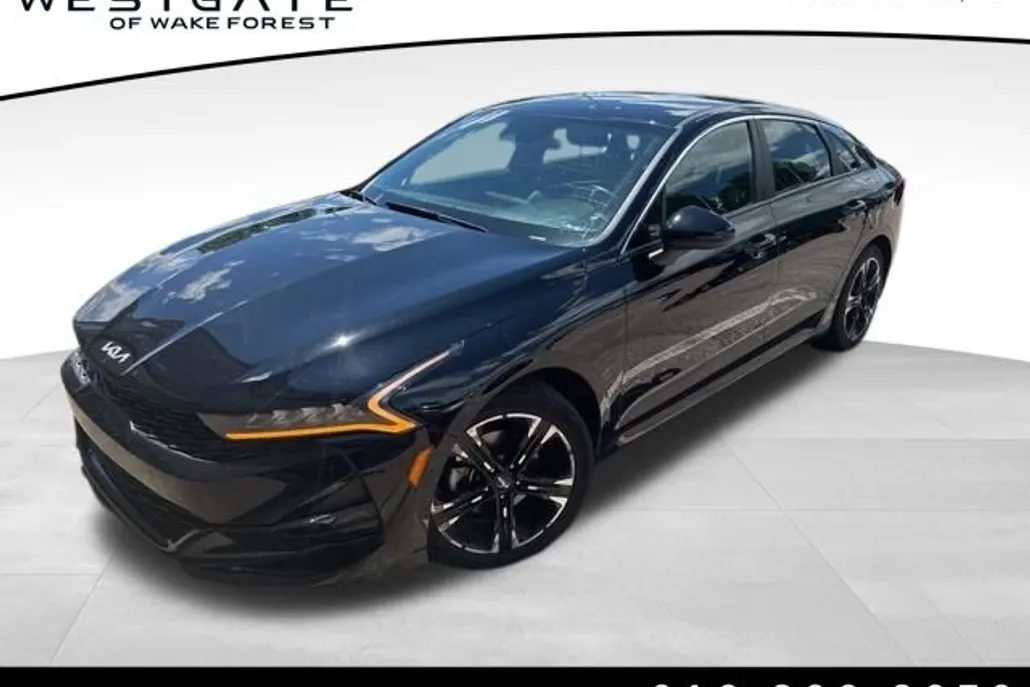 2023 Kia K5 GT-Line photo 1