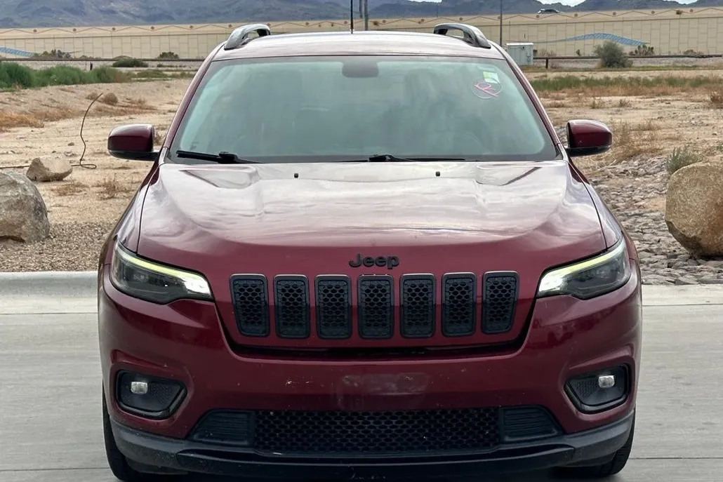 2020 Jeep Cherokee Altitude photo 1