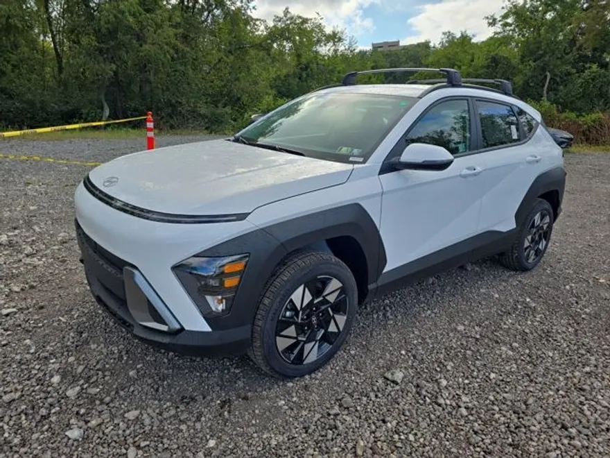 2025 Hyundai Kona SEL photo 1