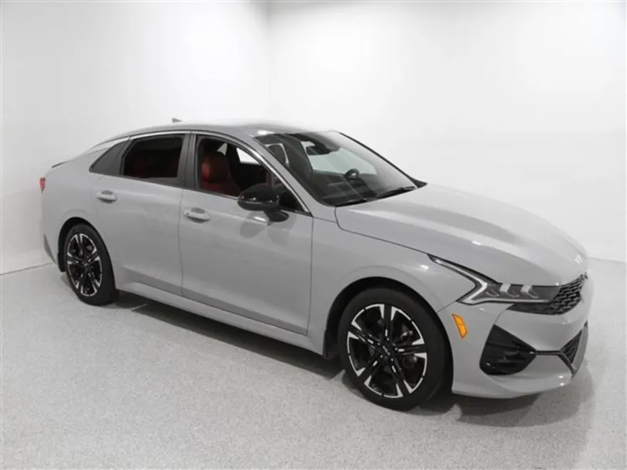 2023 Kia K5 GT-Line photo 1