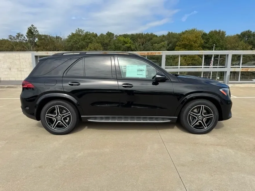 2026 Mercedes Benz GLE 450 4MATIC photo 1