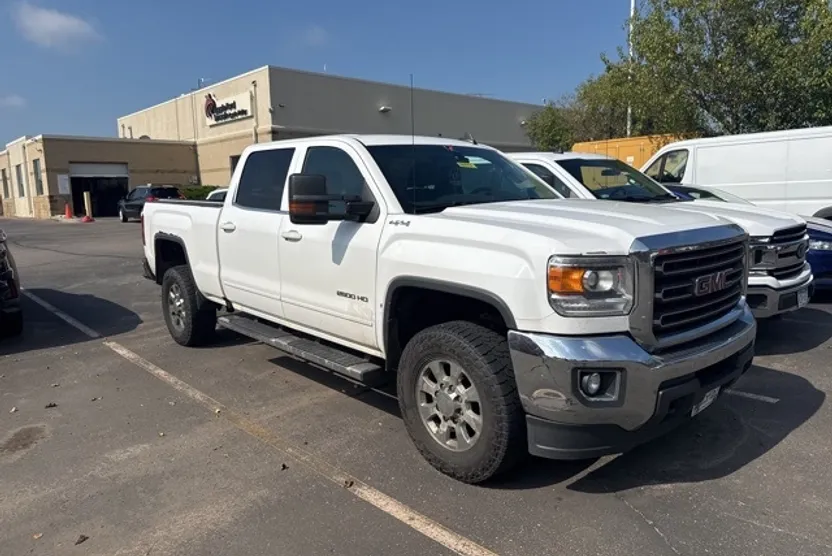 2016 Gmc Sierra SLE photo 1