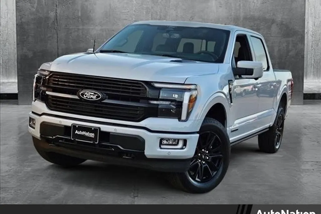 2025 Ford F-150 Platinum photo 1