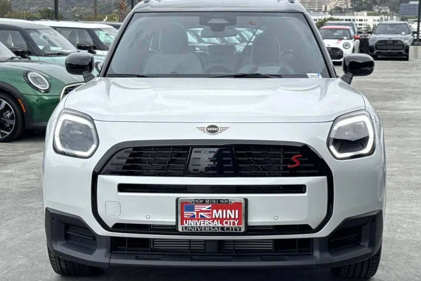 2026 Mini Countryman S ALL4 photo 1