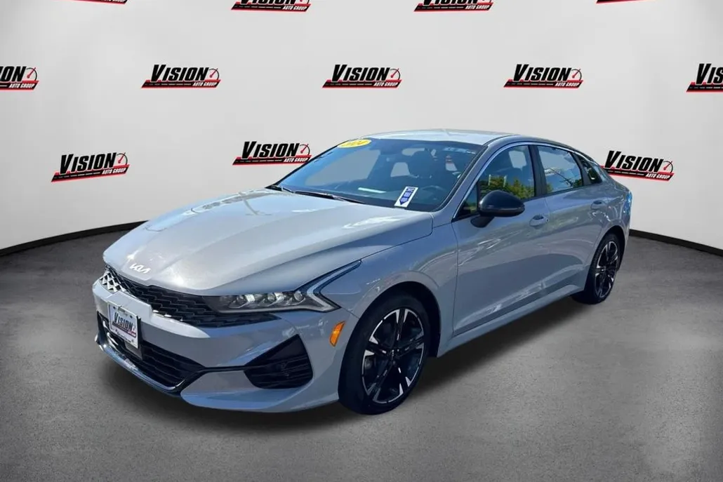 2024 Kia K5 GT-Line photo 1