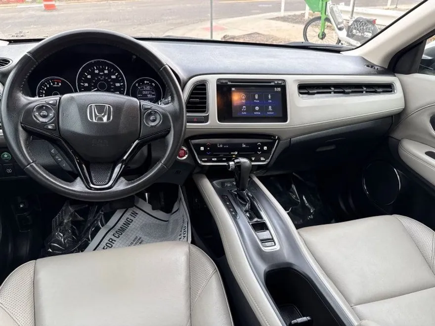 2018 Honda HR-V EX-L photo 1